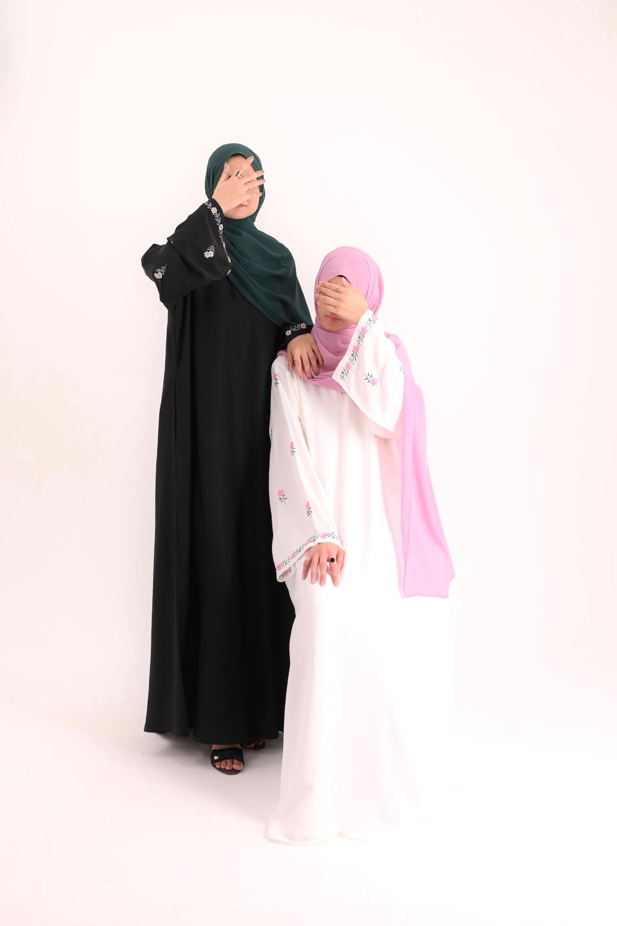 Black Flora- Embroidered Abaya