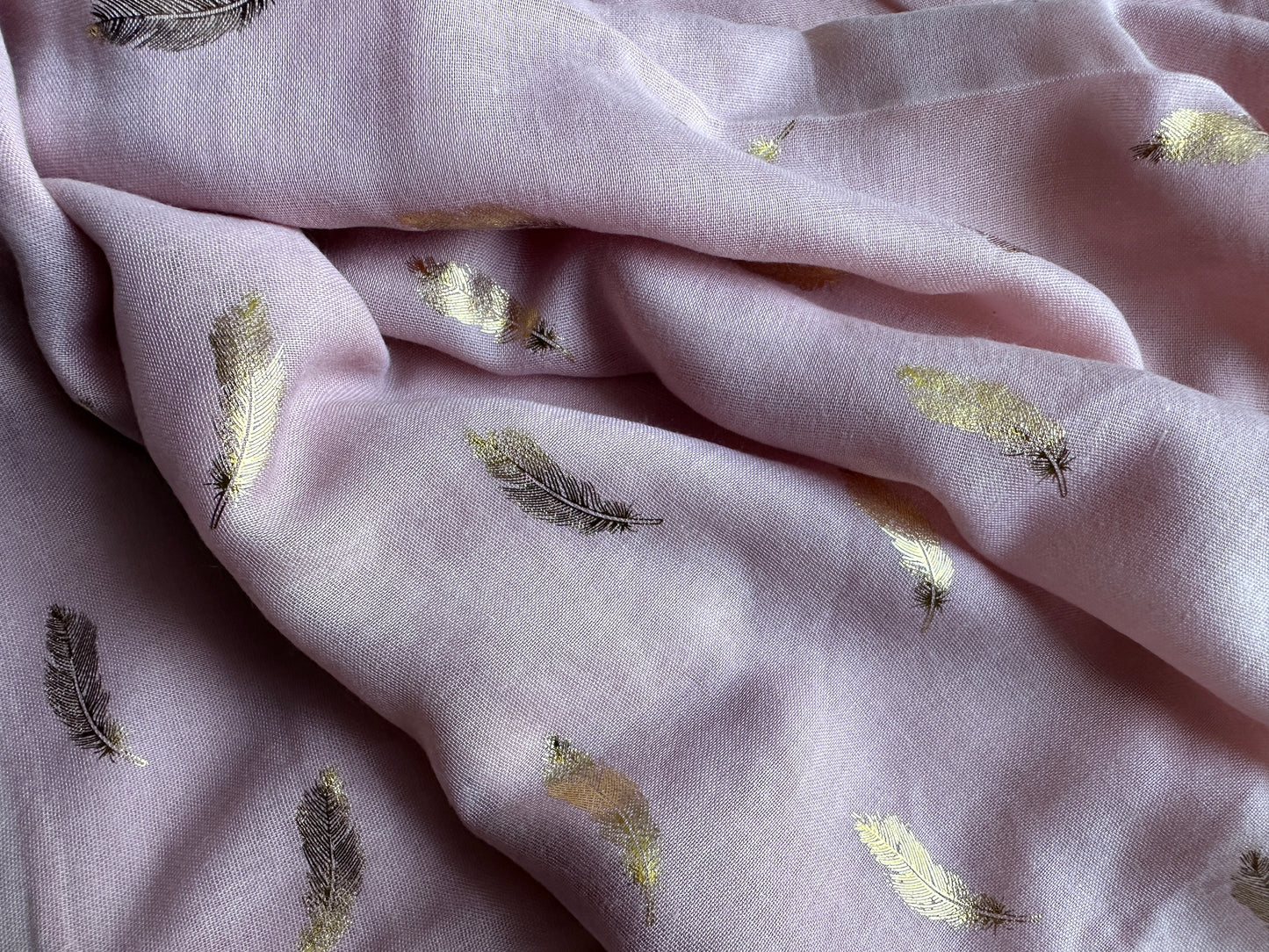 Golden Fantasy Feathers- Thulian Pink