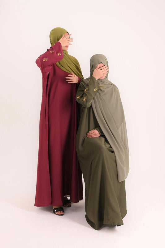 The Best Floral Abayas for Every Season: From Spring Blooms to Autumn Hues