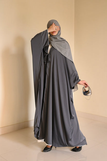 Nooré - Kaftan abaya- Charcoal Romantic Nida