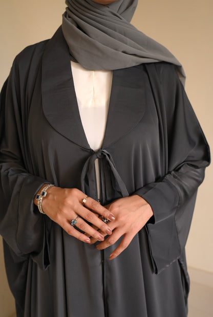 Nooré - Kaftan abaya- Charcoal Romantic Nida