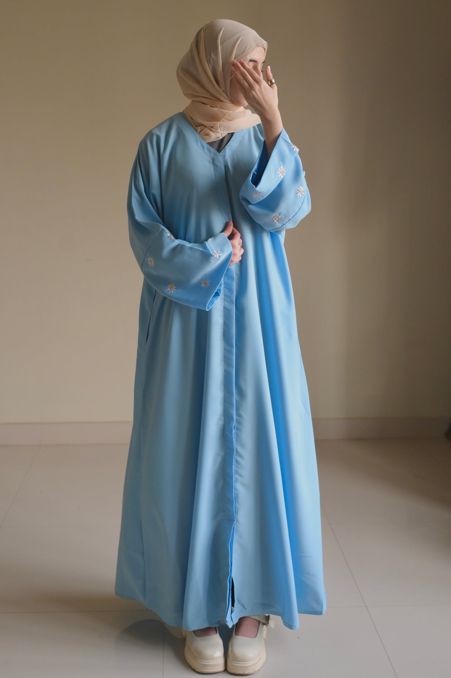 Daisies Abaya- Sky blue