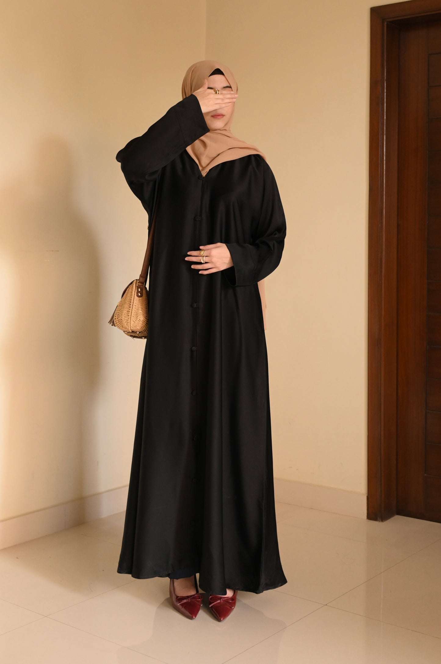 Noir Luxe Staple Abaya- Jet black
