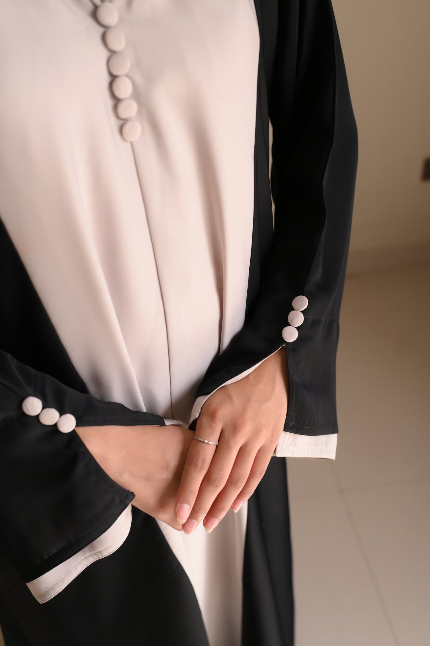 Monochrome Muse Abaya – Premium Nida