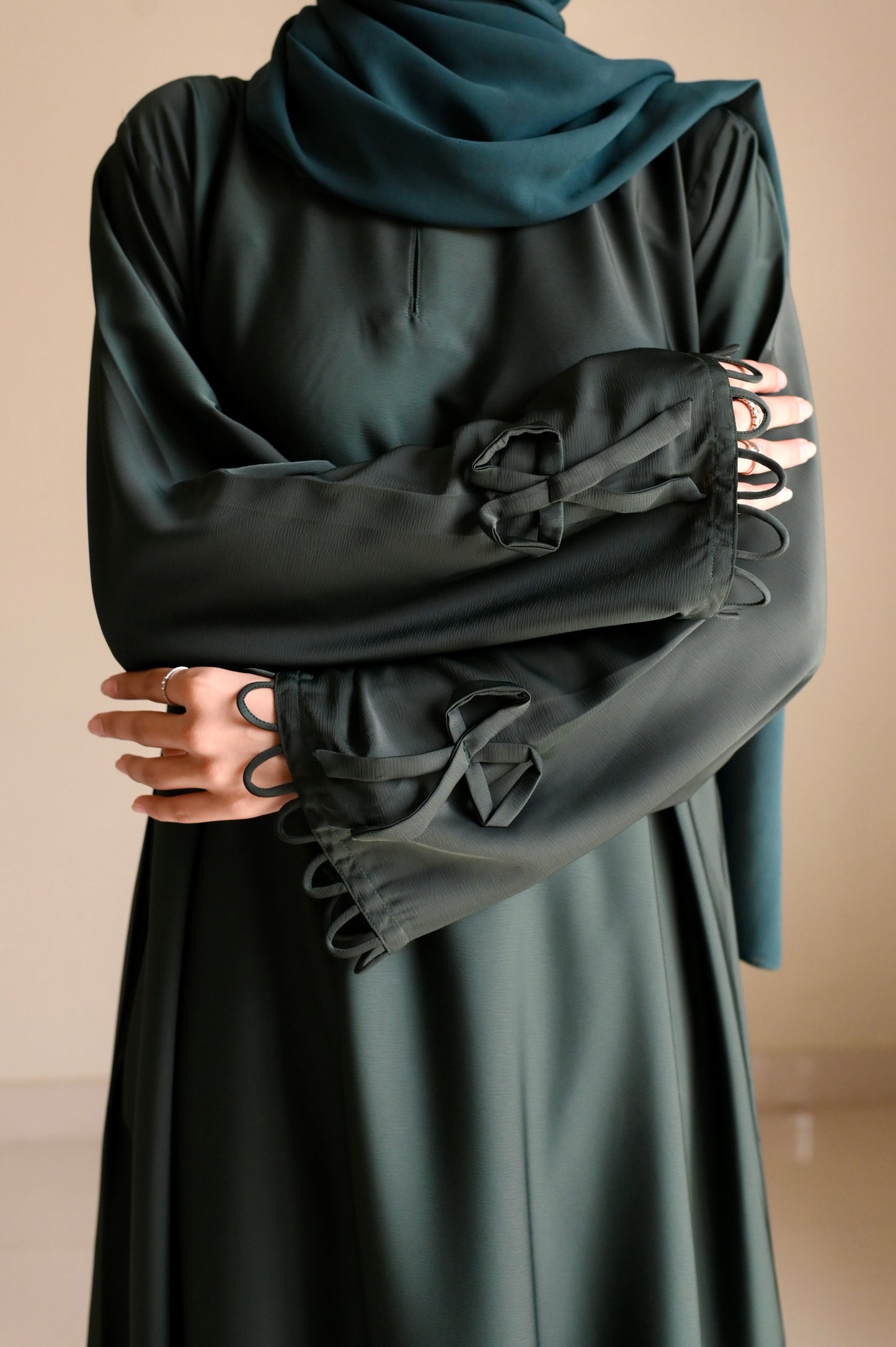 Elysian Bow Sleeve Nida Abaya- Bottle Green