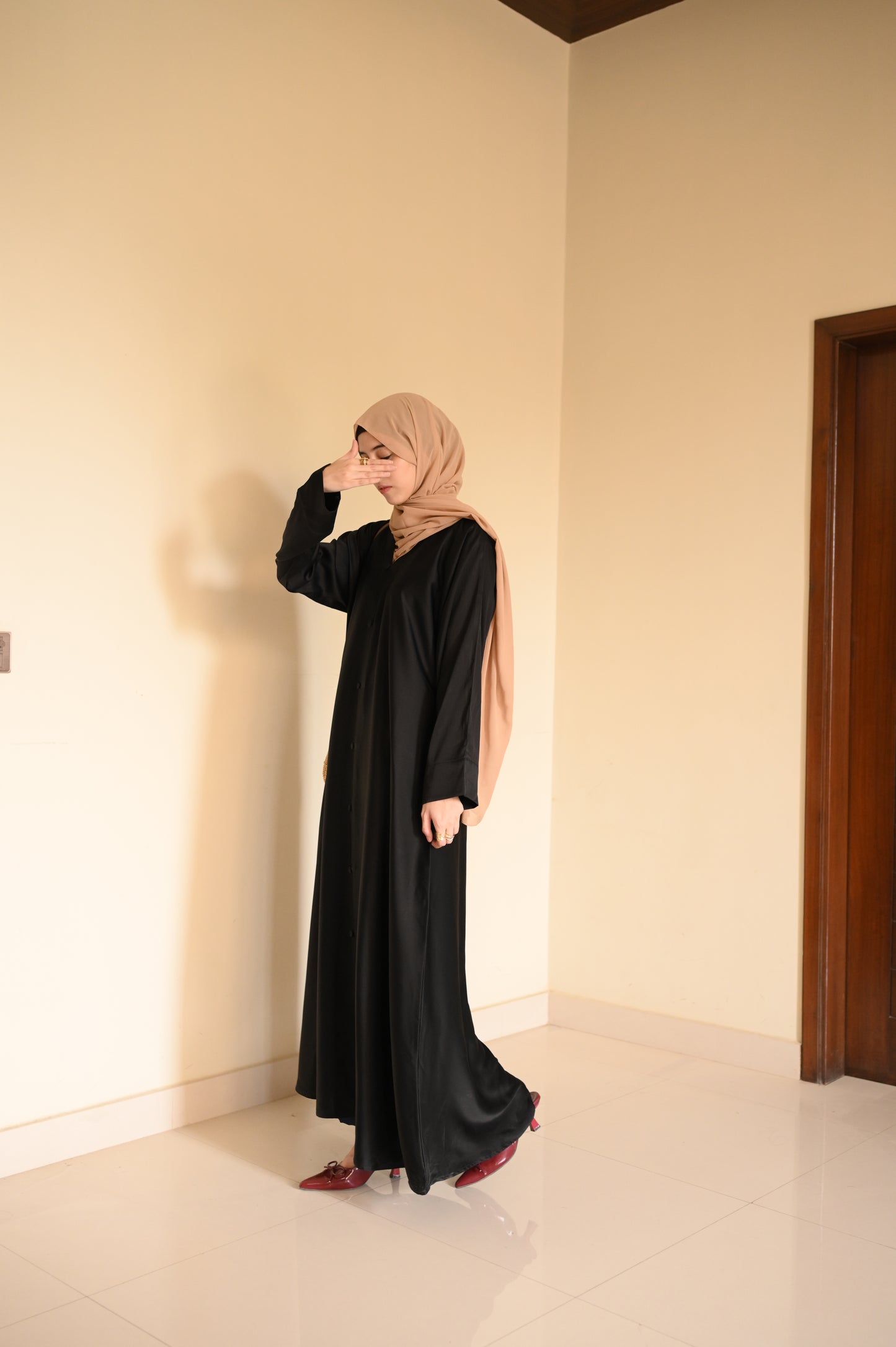 Noir Luxe Staple Abaya- Jet black