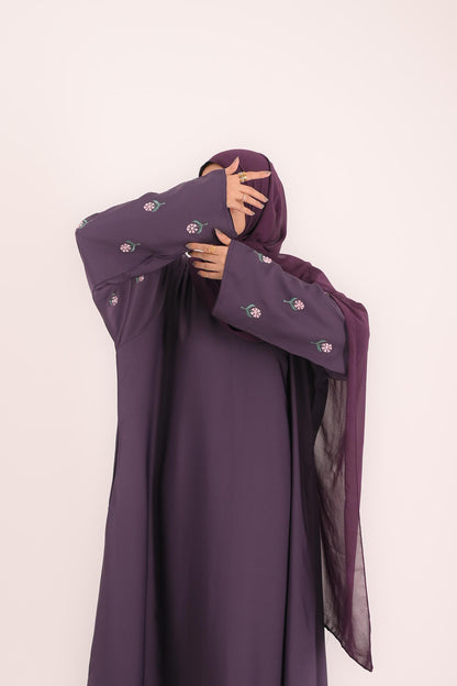 Lila Gulzar- Embroidered Abaya