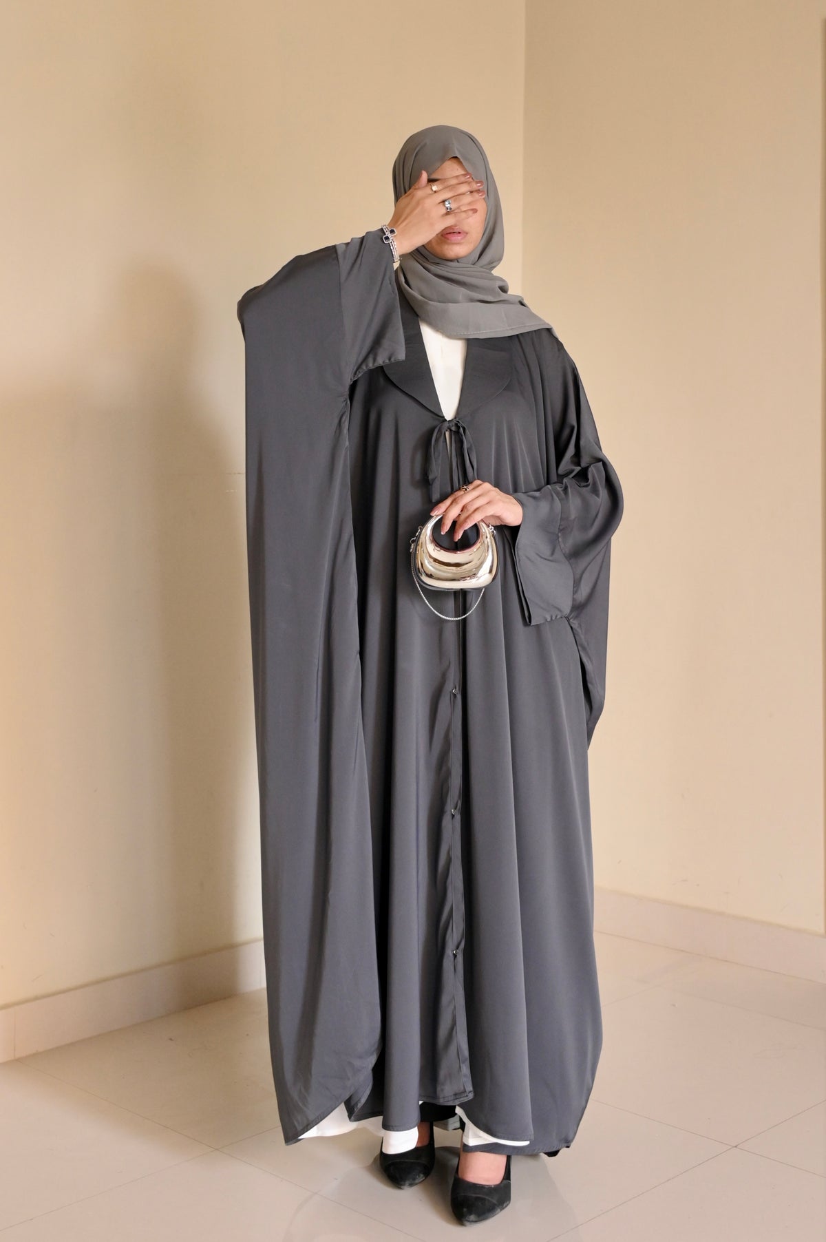 Nooré - Kaftan abaya- Charcoal Romantic Nida