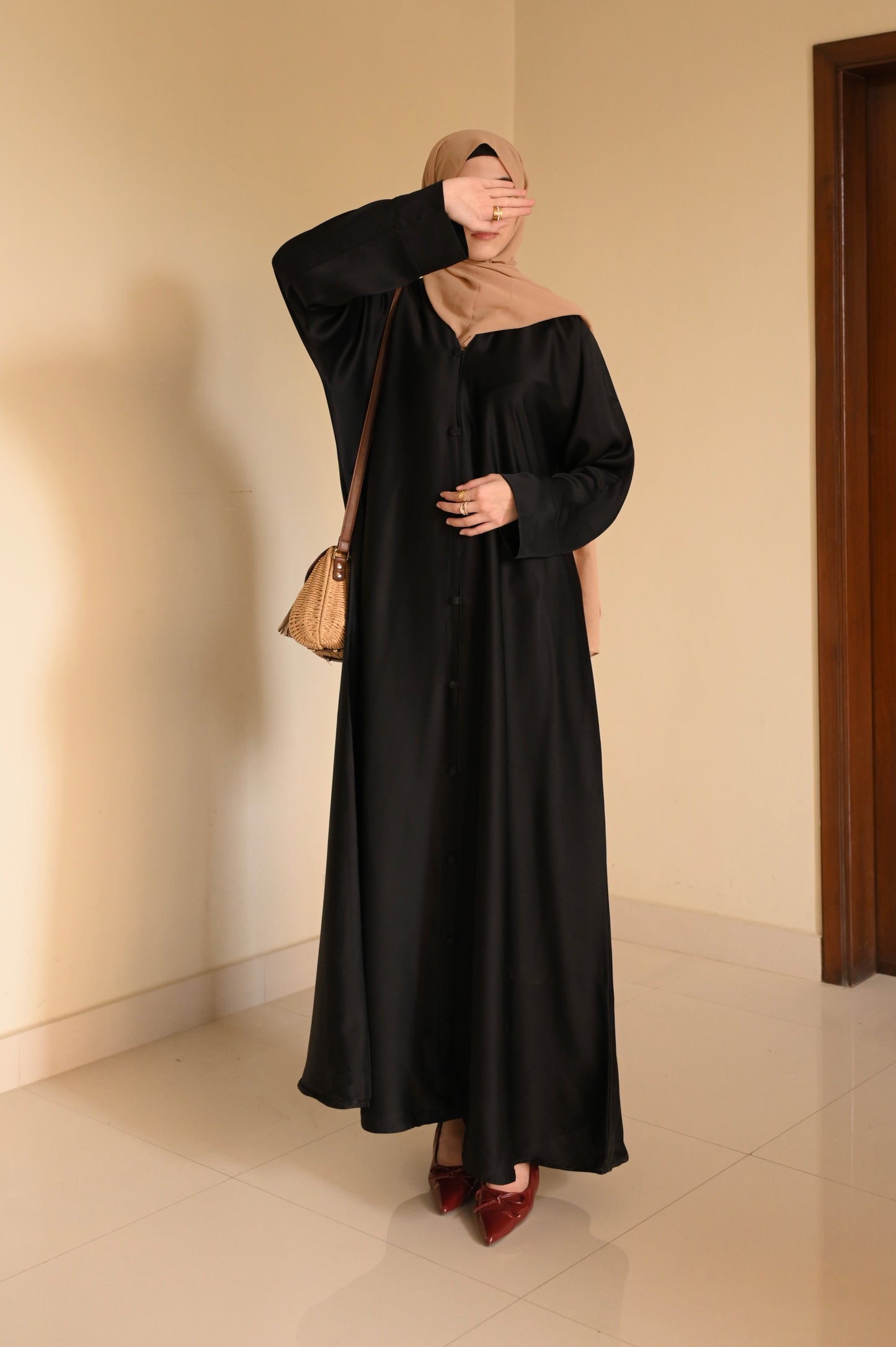 Noir Luxe Staple Abaya- Jet black