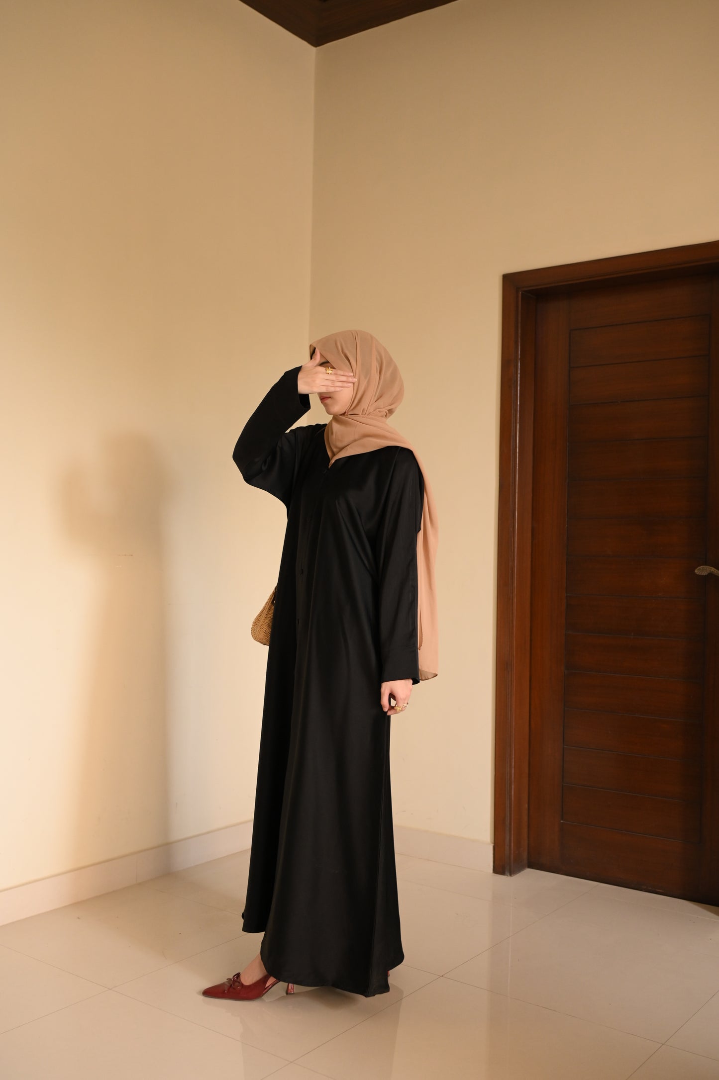 Noir Luxe Staple Abaya- Jet black